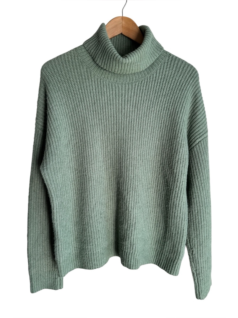 Max Studio Chunky Knit Turtleneck Sweater Womens M Light Green Cozy Fall Top